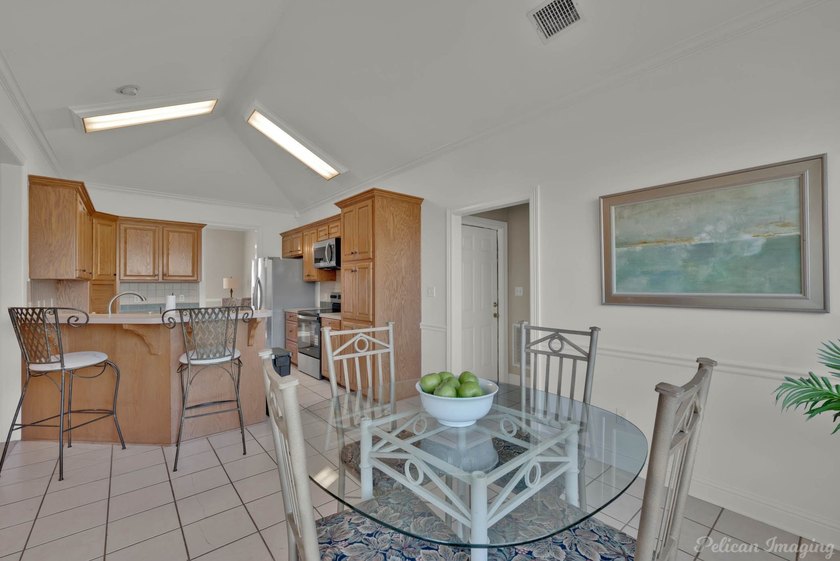Welcome Home to Plantation Trace! This beautiful 4-bedroom - photo 8