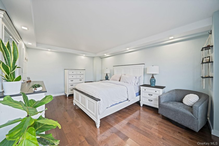 Experience elevated living in this beautiful 2 bedroom corner - photo 10