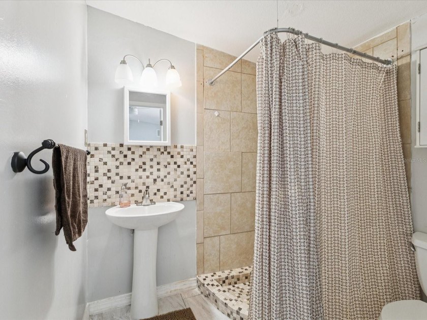 Under contract-accepting backup offers. MOTIVATED SELLERS! - photo 8