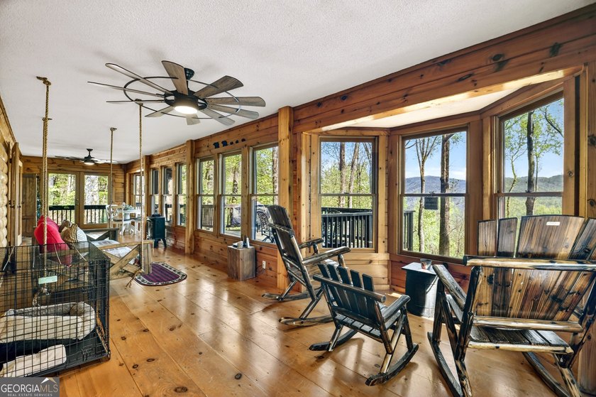 ~Long range mountain view log home perched on top of Walnut - photo 18
