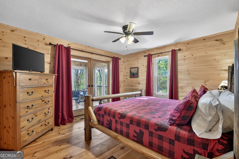 ~Long range mountain view log home perched on top of Walnut - photo 20