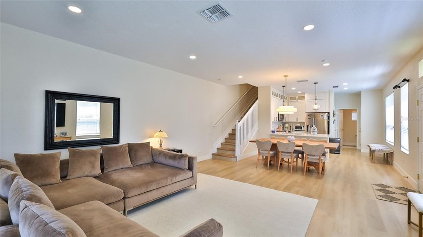 Refined Living - Discover an exceptional 3-bedroom, 2.5-bath - photo 8