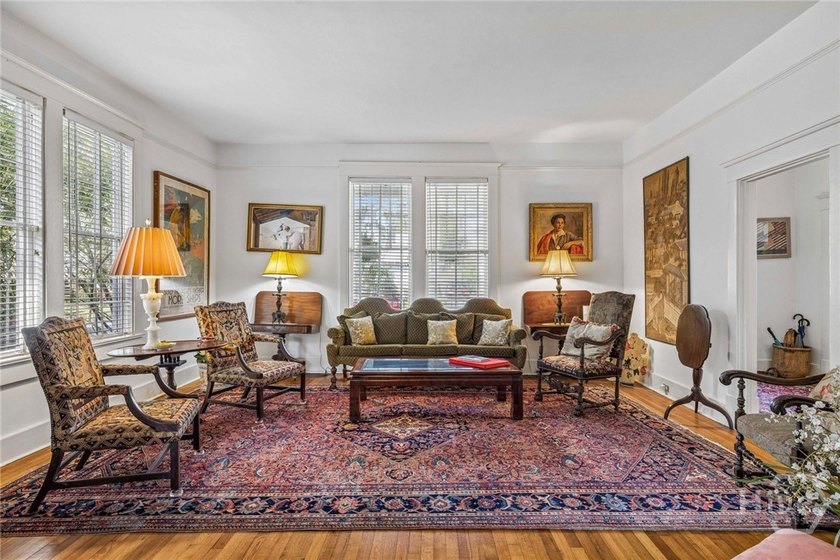 A large 1921 classic bungalow in historic Baldwin Park.There is - photo 12