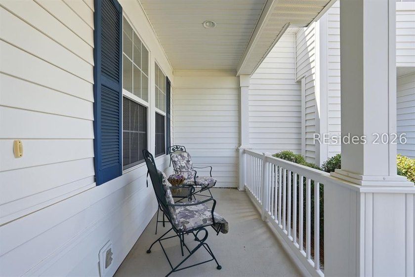Tucked away on a quiet, peaceful cul-de-sac street, this - photo 5