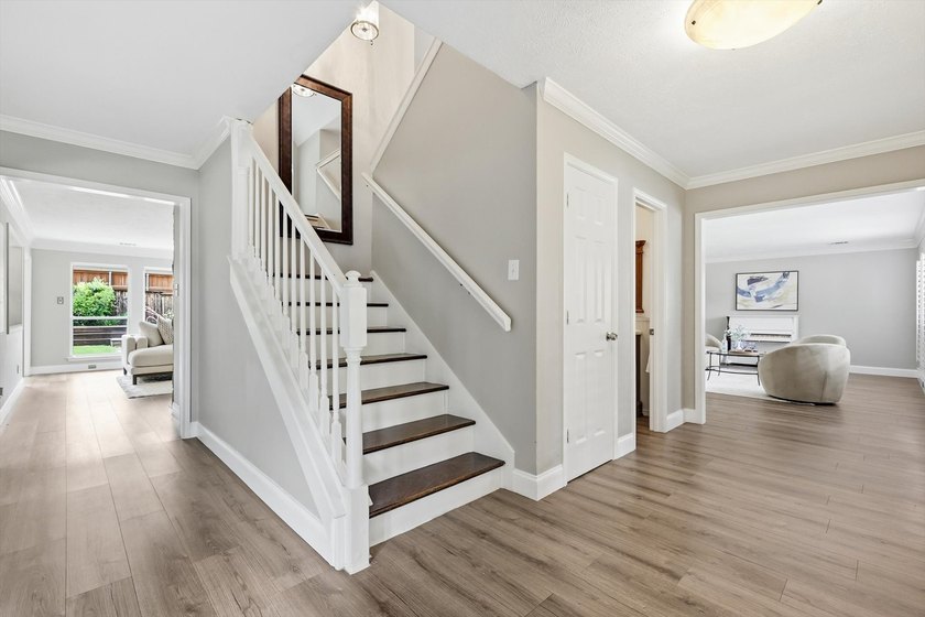 OPEN HOUSE SUNDAY JUNE 28 2-4PM! Spacious, stylish, and - photo 5