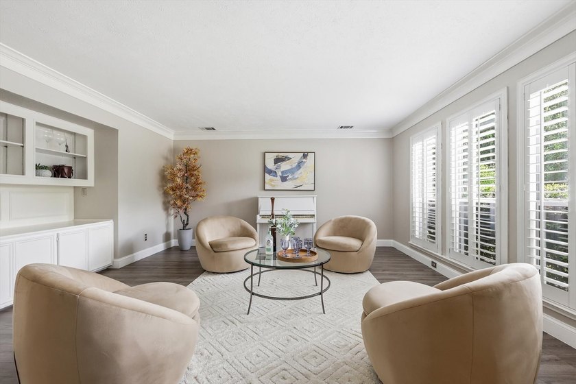 OPEN HOUSE SUNDAY JUNE 28 2-4PM! Spacious, stylish, and - photo 9