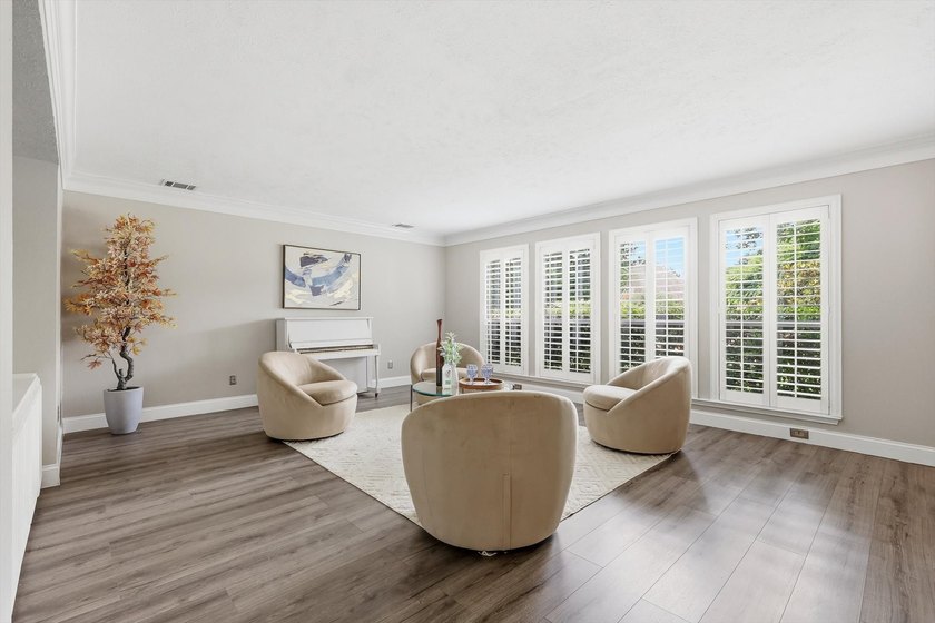 OPEN HOUSE SUNDAY JUNE 28 2-4PM! Spacious, stylish, and - photo 10