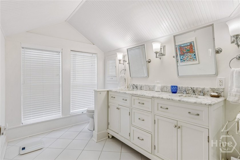 A large 1921 classic bungalow in historic Baldwin Park.There is - photo 44