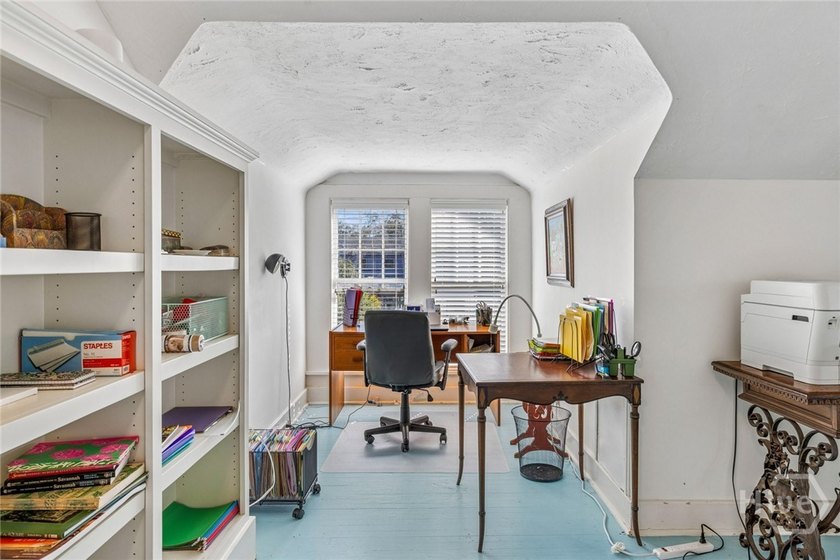 A large 1921 classic bungalow in historic Baldwin Park.There is - photo 50