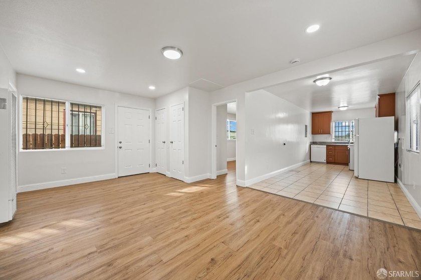 Beautifully updated single-story home positioned at the end of a - photo 4