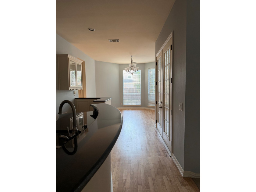 Coppell! 4 bedrooms and 3.5 Bath home available in Coppell - photo 9