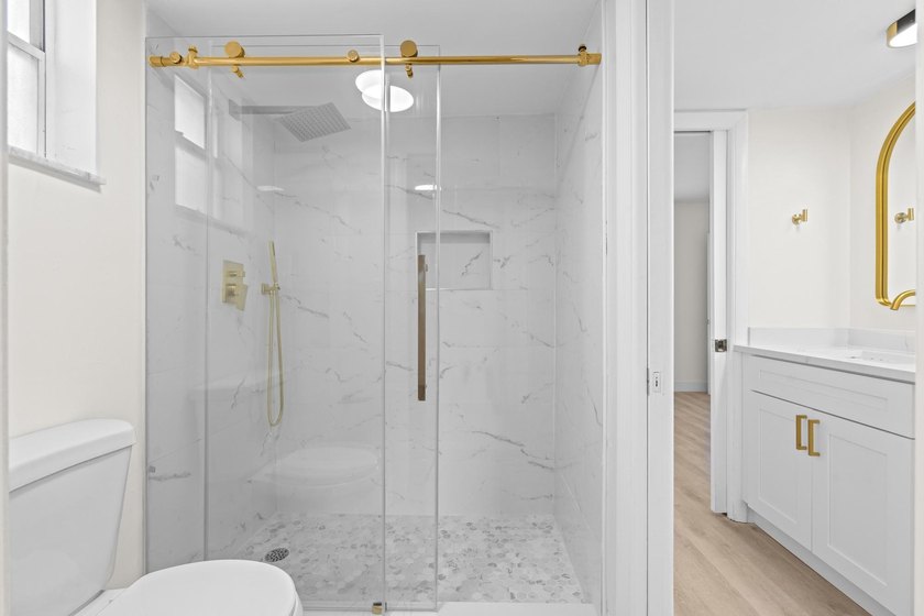 Welcome to this beautifully remodeled 2bed/1bath first floor - photo 17