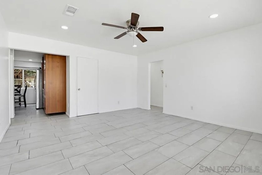 Variance granted for 2-4 Units Great opportunity for a - photo 8