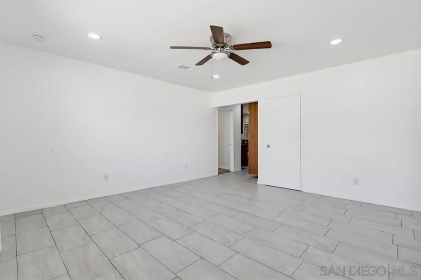 Variance granted for 2-4 Units Great opportunity for a - photo 9