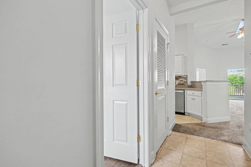 Spacious and well-appointed 3-bedroom, 2-bathroom second-floor - photo 8