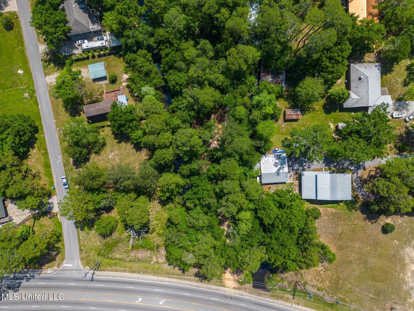Prime Commercial Opportunity! Take advantage of this 0.33-acre - photo 10