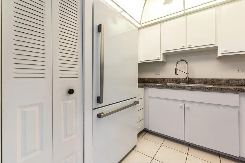 Welcome to your new home and the Florida living, located minutes - photo 7