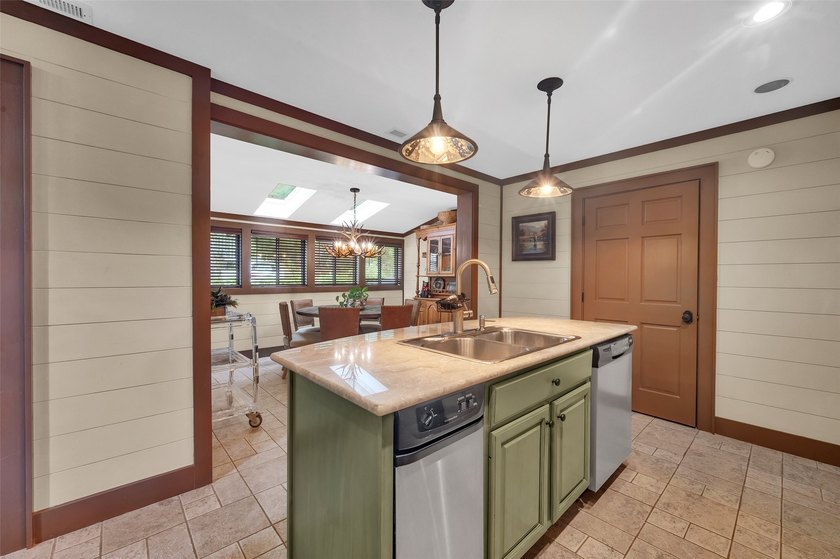 Fully furnished and beautifully renovated lakefront condo at - photo 13