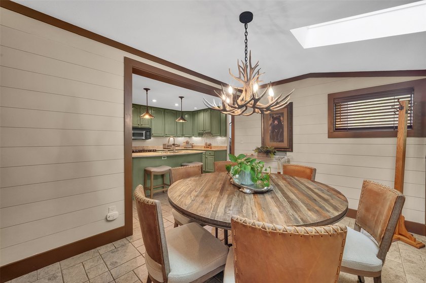 Fully furnished and beautifully renovated lakefront condo at - photo 16