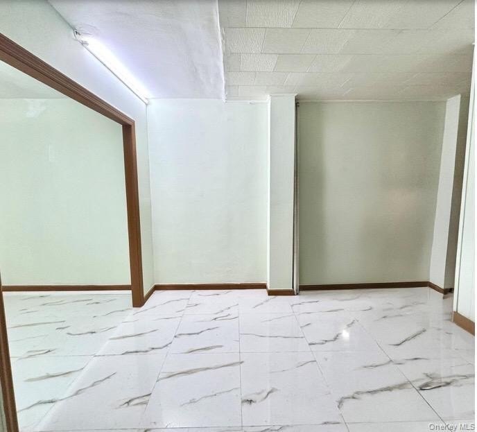 Currently the property is rented out. This unit is about 750 sq - photo 4