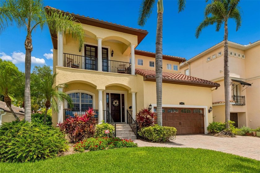Welcome to 107 Bermuda, a beautifully crafted custom-built - photo 3