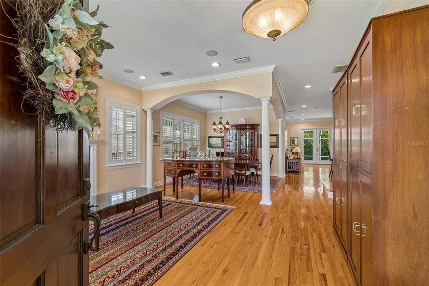 Welcome to 107 Bermuda, a beautifully crafted custom-built - photo 6