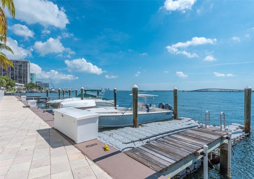Beautiful 1-bedroom, 1-bathroom condo at Skyline on Brickell! - photo 12