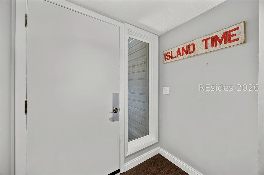In the heart of Palmetto Dunes, this beautiful villa is the kind - photo 17