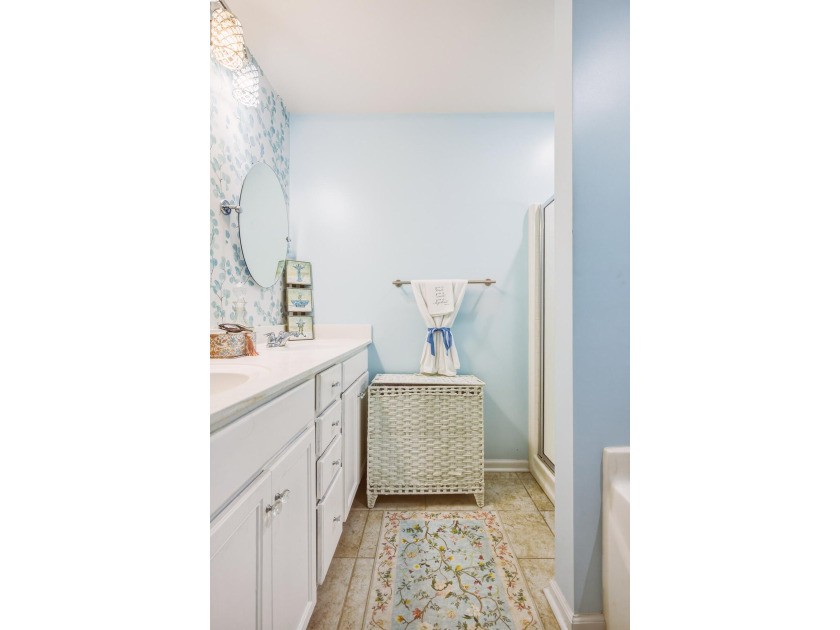 Welcome to this sophisticated and coveted end-unit townhome in - photo 33