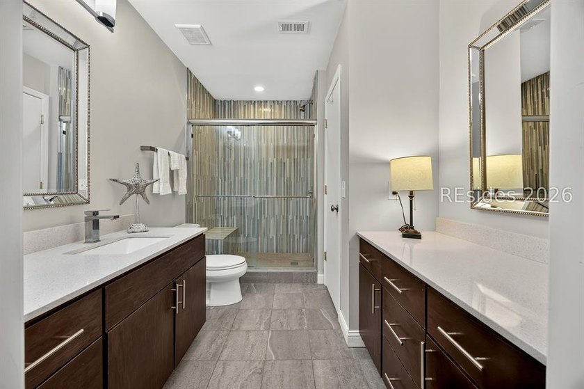 In the heart of Palmetto Dunes, this beautiful villa is the kind - photo 33