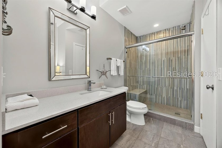 In the heart of Palmetto Dunes, this beautiful villa is the kind - photo 34