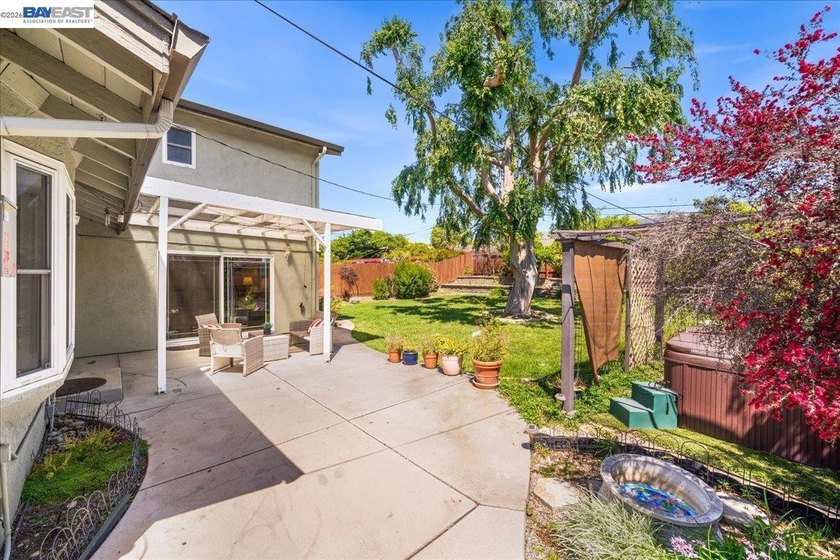 Rarely available Warm Springs showpiece blending timeless - photo 38