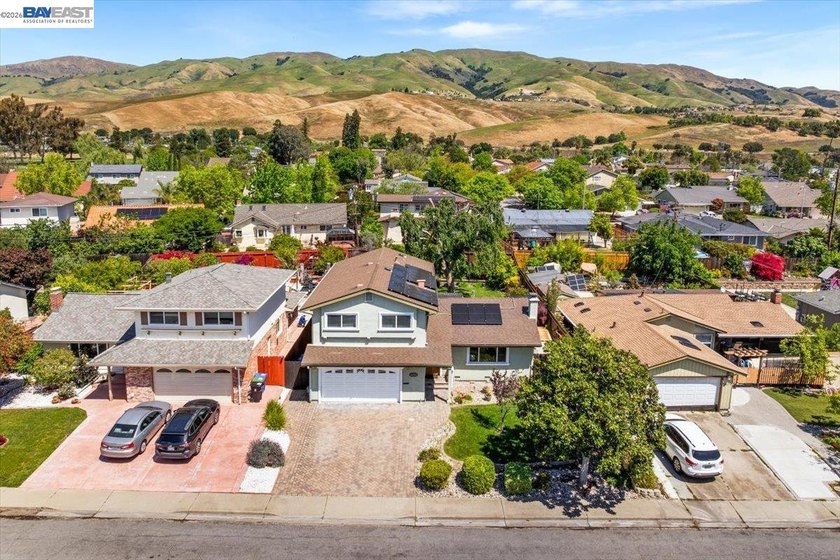 Rarely available Warm Springs showpiece blending timeless - photo 42