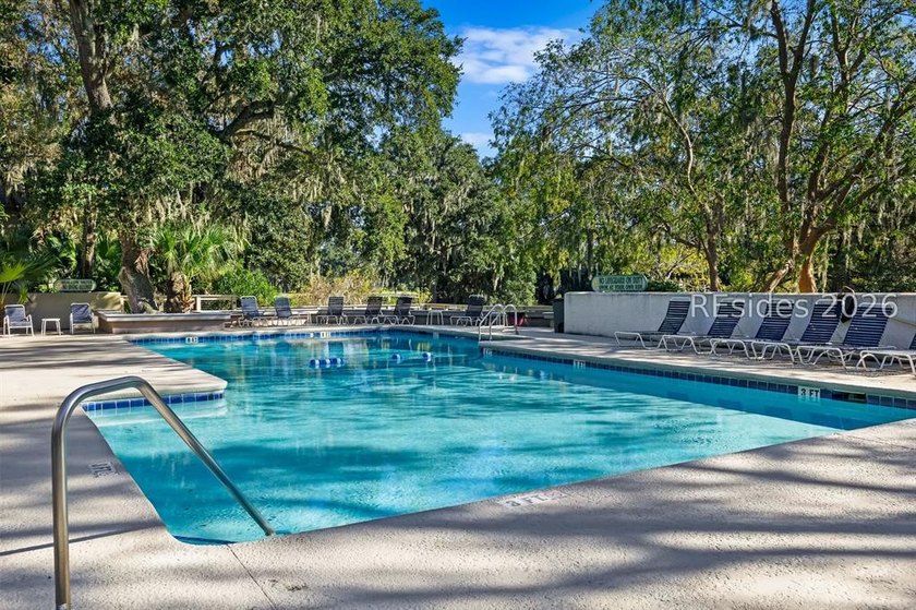 In the heart of Palmetto Dunes, this beautiful villa is the kind - photo 46