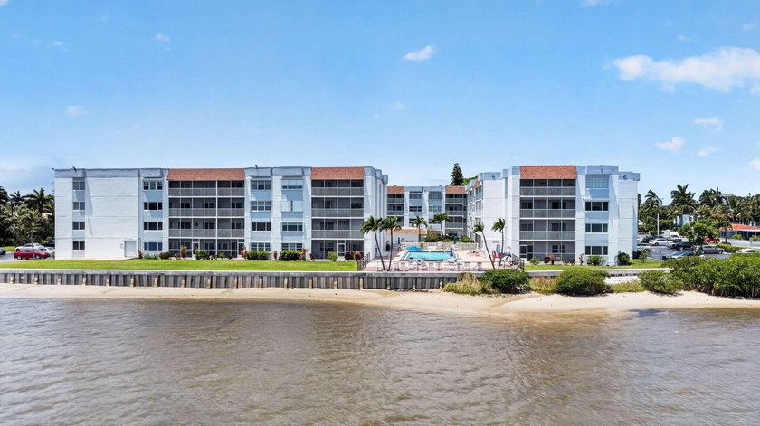 Experience sophisticated coastal living in this exquisitely - photo 50