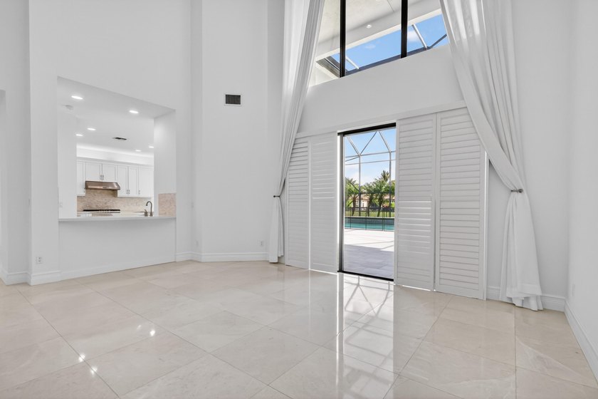 SHOWINGS START ON SATURDAY 05/23 AT 10:30AM Experience the - photo 11