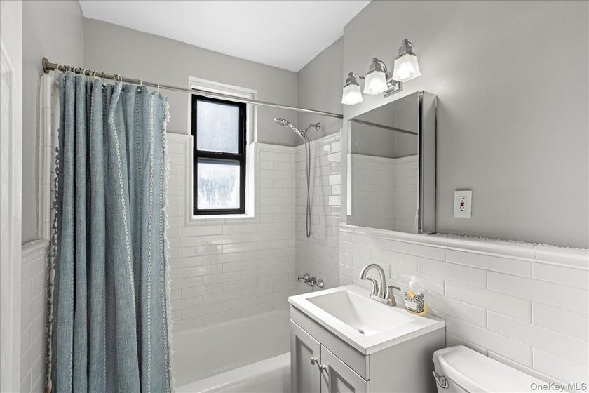 The Versailles a move-in ready 1 bedroom/1 bathroom Co-op in the - photo 12