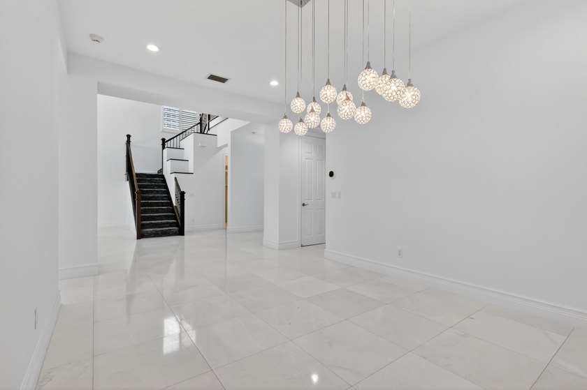 SHOWINGS START ON SATURDAY 05/23 AT 10:30AM Experience the - photo 17