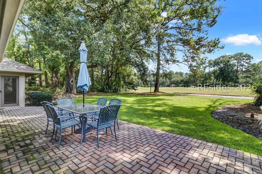 Enjoy spectacular long golf course views across multiple - photo 3