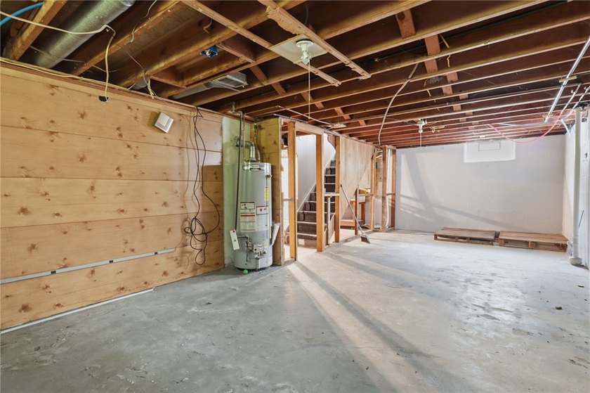 Step into this stunning, fully updated 1940s Cape Cod in the - photo 26