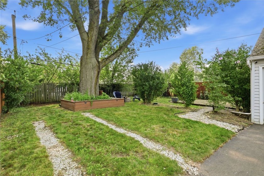 Step into this stunning, fully updated 1940s Cape Cod in the - photo 31