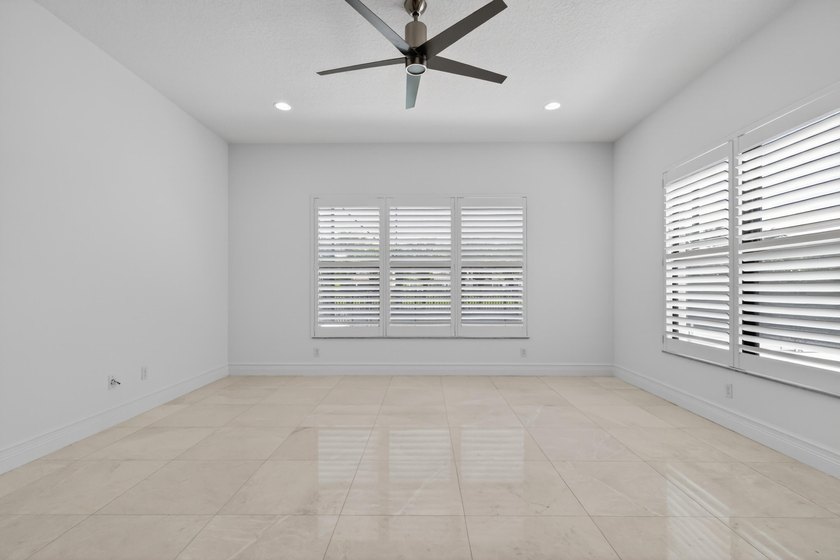 SHOWINGS START ON SATURDAY 05/23 AT 10:30AM Experience the - photo 33