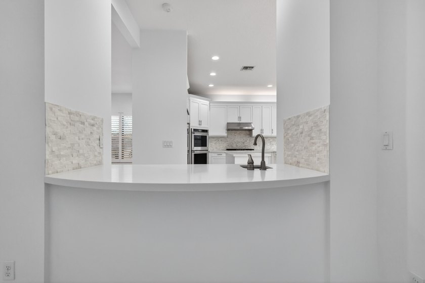 SHOWINGS START ON SATURDAY 05/23 AT 10:30AM Experience the - photo 37