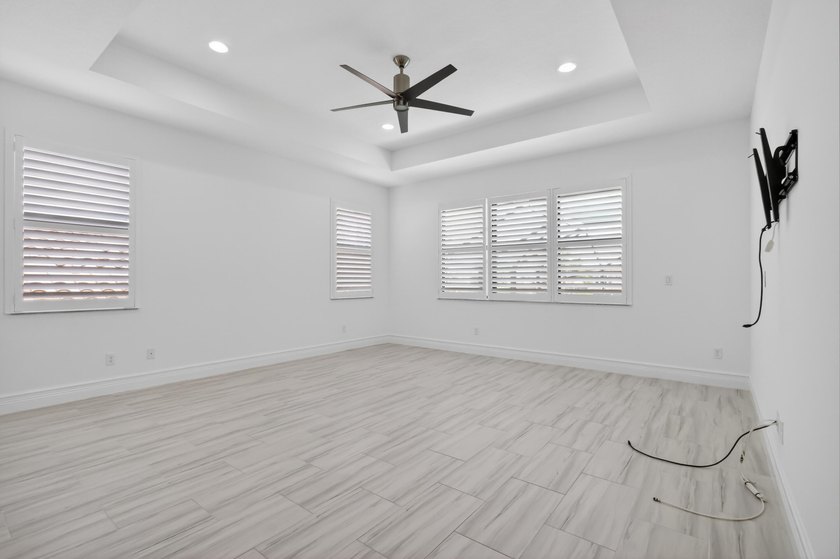 SHOWINGS START ON SATURDAY 05/23 AT 10:30AM Experience the - photo 49