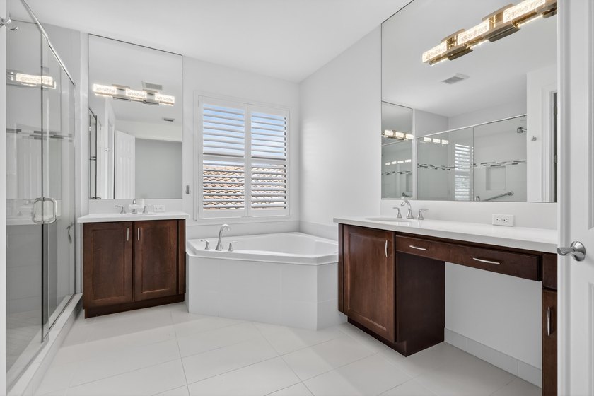 SHOWINGS START ON SATURDAY 05/23 AT 10:30AM Experience the - photo 56