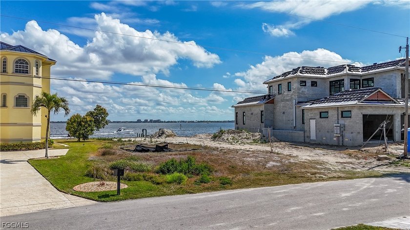 Secure one of the finest unobstructed Caloosahatchee River views - photo 8