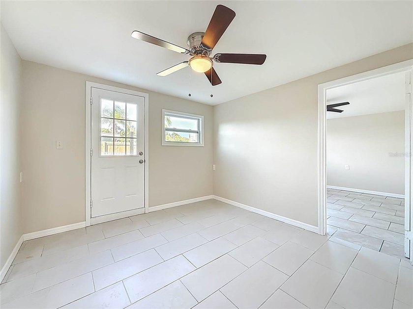 Virtually Staged. Looking for a home that blends comfort - photo 20
