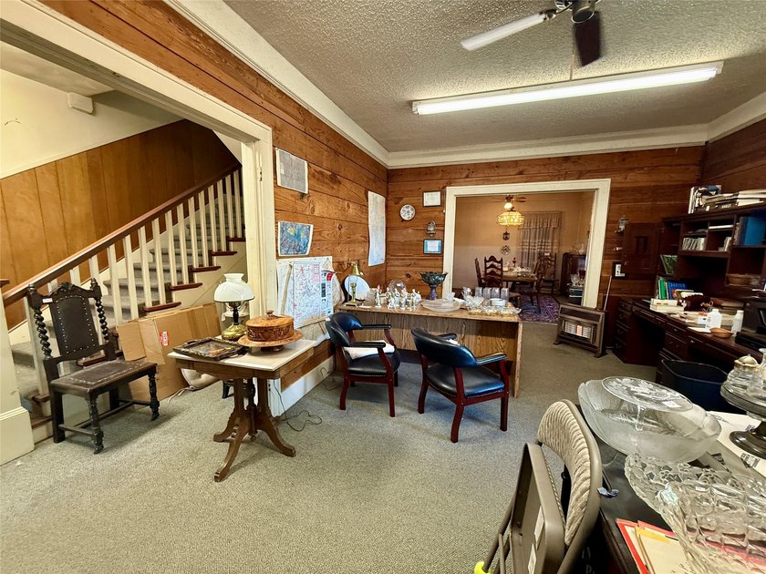 LOCATION, LOCATION, LOCATION! DON'T MISS THIS RARE OPPORTUNITY - photo 22