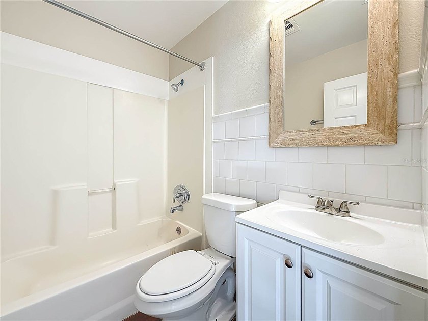 Virtually Staged. Looking for a home that blends comfort - photo 28