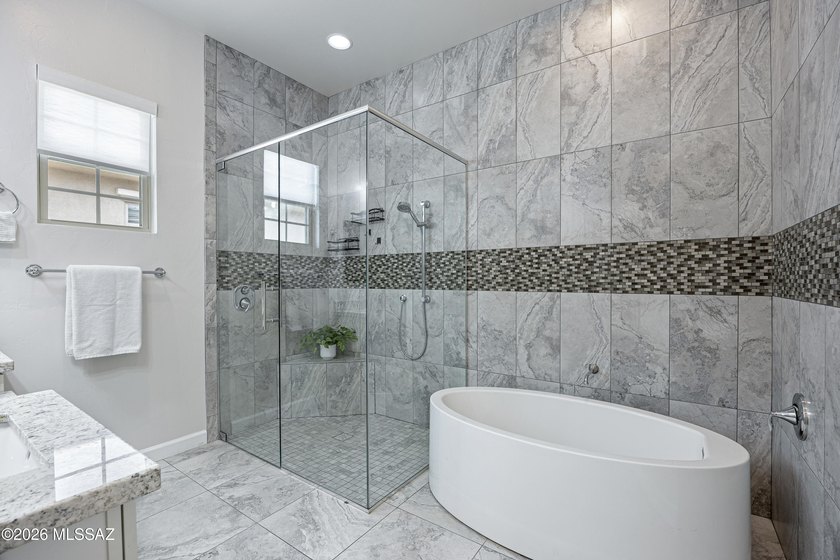 Located within the exclusive gated enclave of Hacienda Del Lago - photo 28